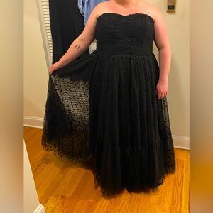 Black strapless polka dot floor length tulle dress. Size 22/24. Boning in bodice